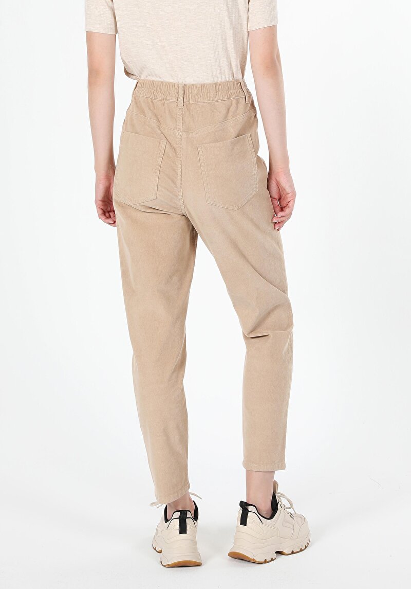 Baggy Fıt Yüksel Bel Düz Paça Kadın Bej Pantolon