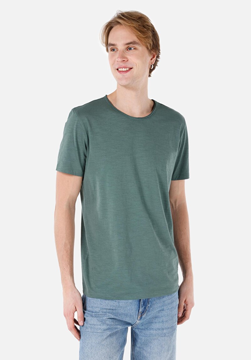 Regular Fit Yuvarlak Yaka Düz Cepsiz Erkek Yeşil Kısa Kol Tişört