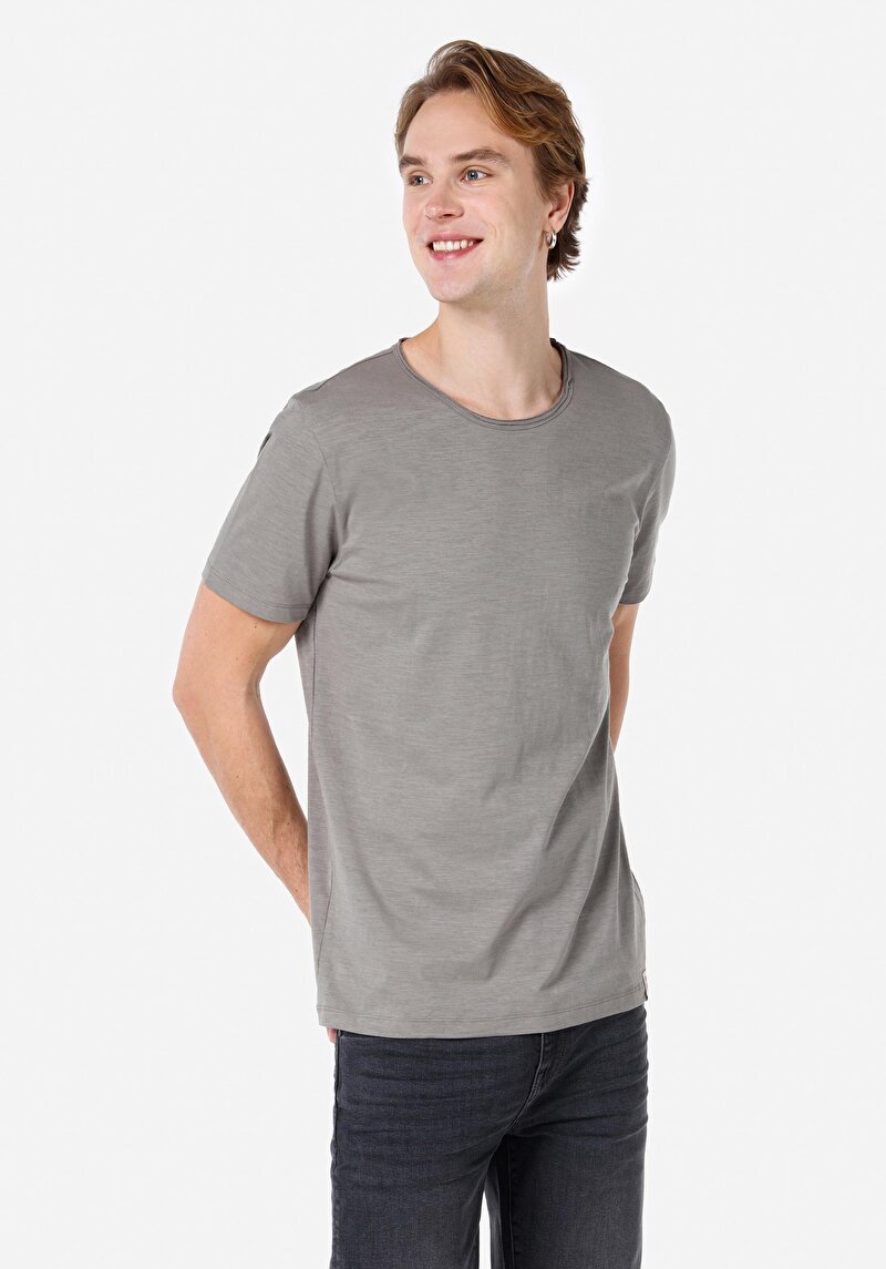 Regular Fit Yuvarlak Yaka Düz Erkek Yeşil Kısa Kol Örme Tişört