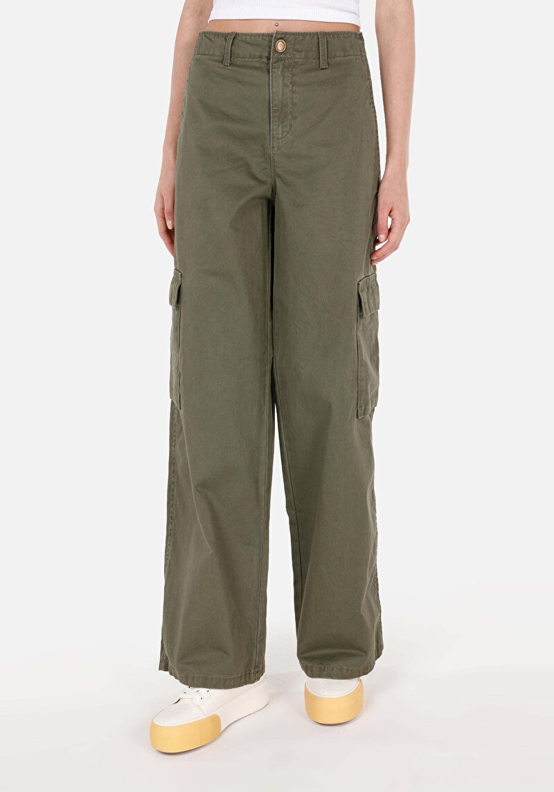 Regular Fit Yüksek Bel Geniş Paça Cargo Cep Kadın Yeşil Pantolon