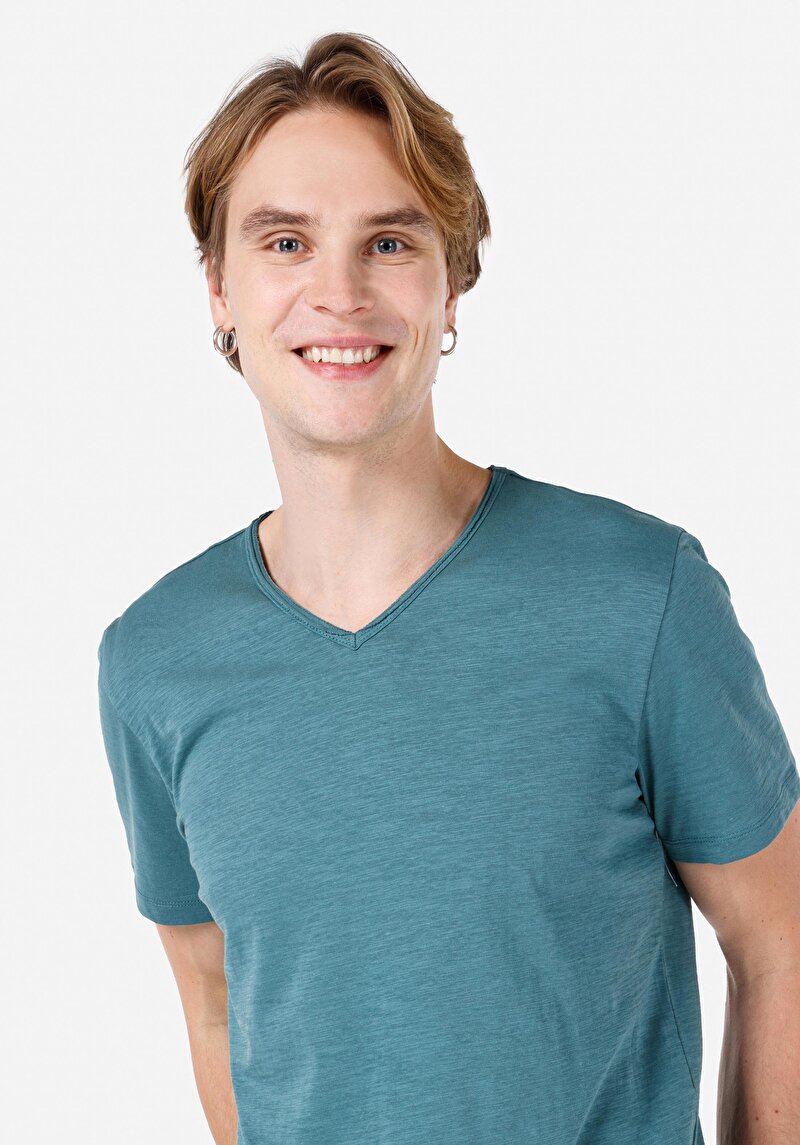 Regular Fit V Yaka Düz Erkek Yeşil Kısa Kol Tişört