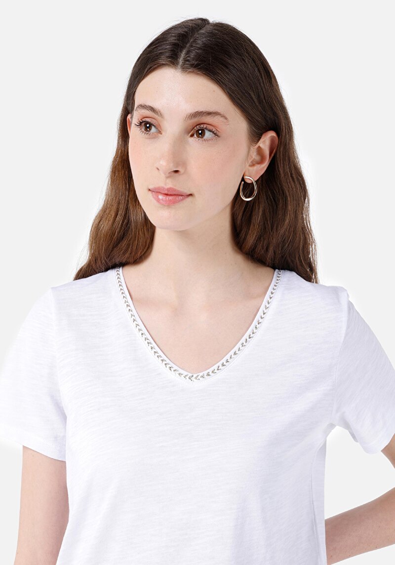 Regular Fit V Yaka Düz Kadın Beyaz Kısa Kol Tişört