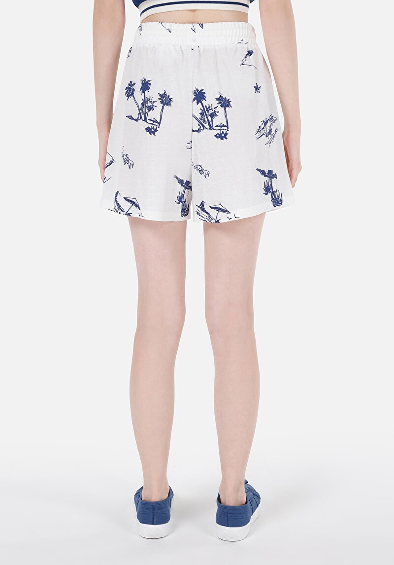 Regular Fit Orta Bel Kadın Beyaz Şort