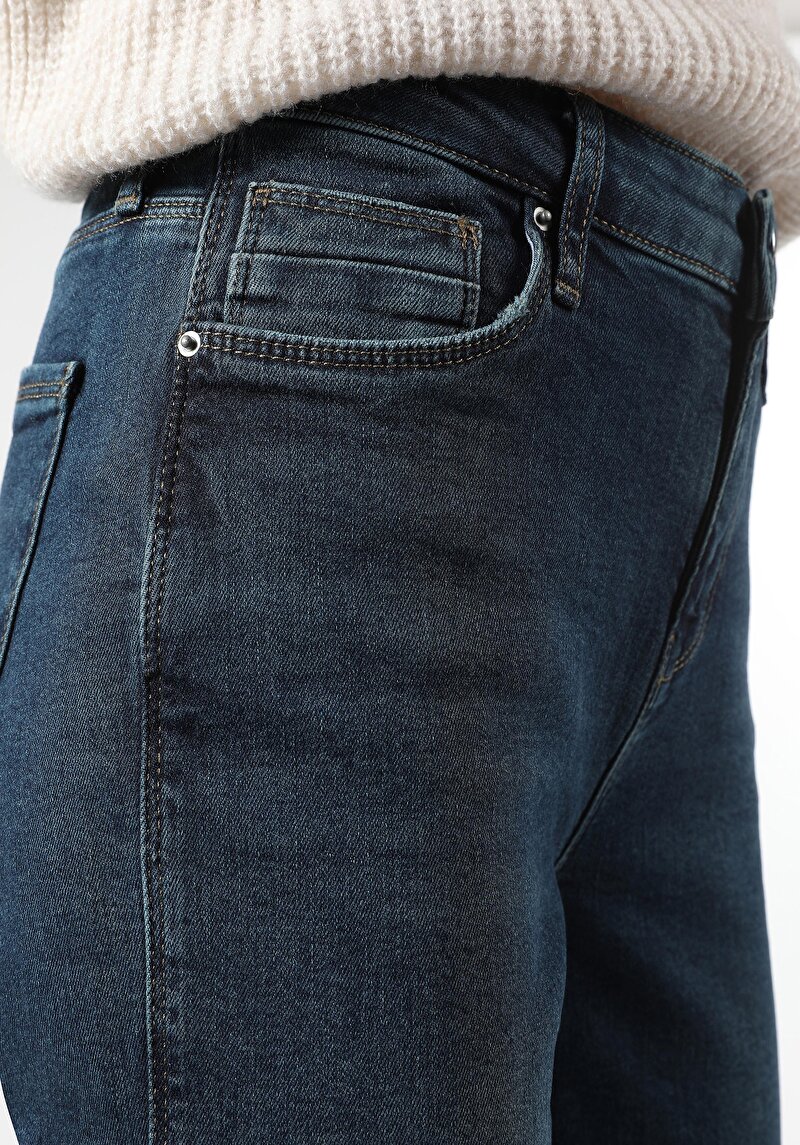 Slim Fit Orta Bel Düz Paça Kadın İndigo Jean Pantolon