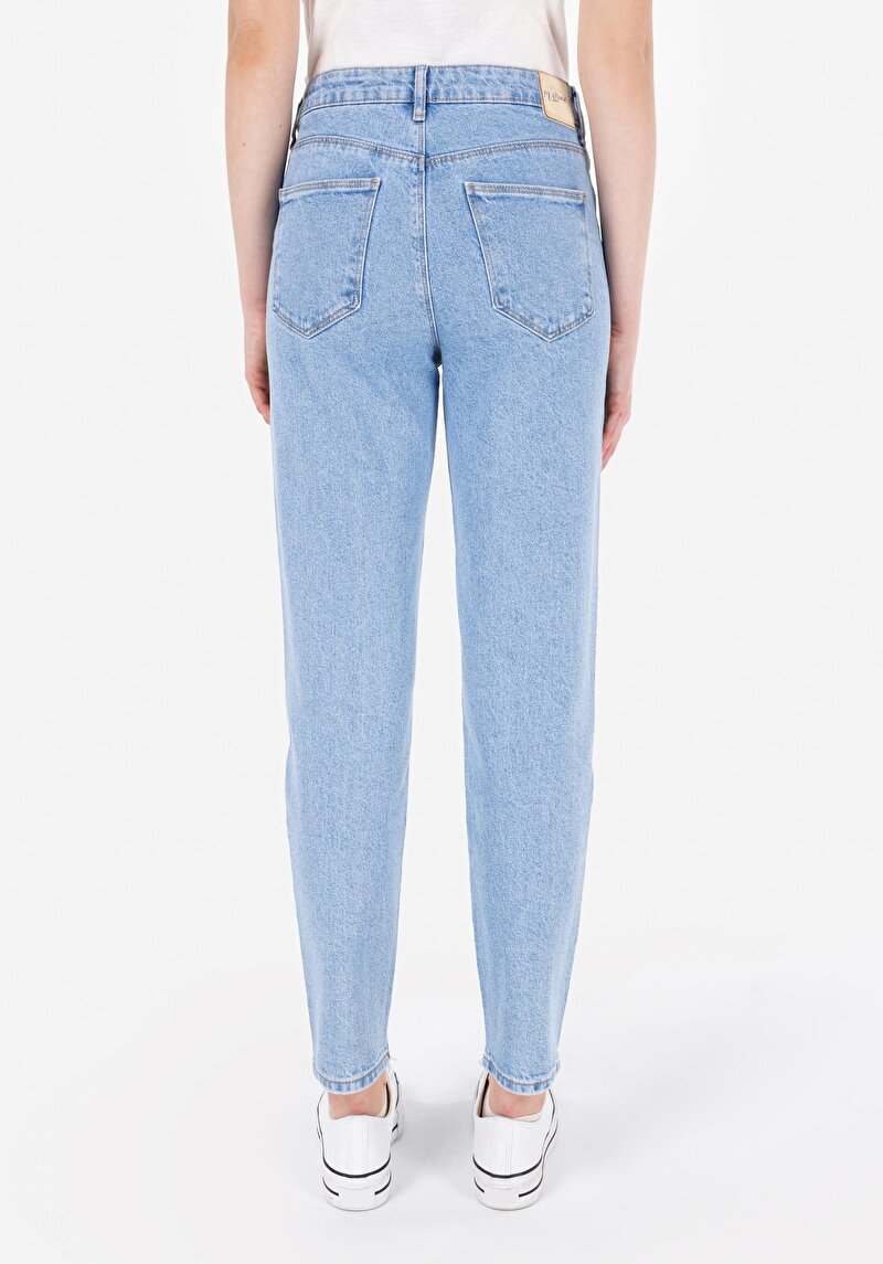 Mom Fit Daralan Paça Kadın Gri Jean Pantolon