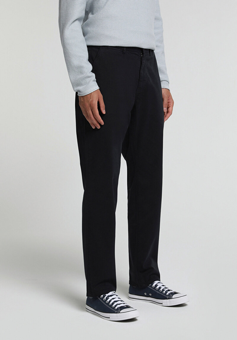 Regular Fit Orta Bel Düz Paça Cepli Erkek Lacivert Pantolon