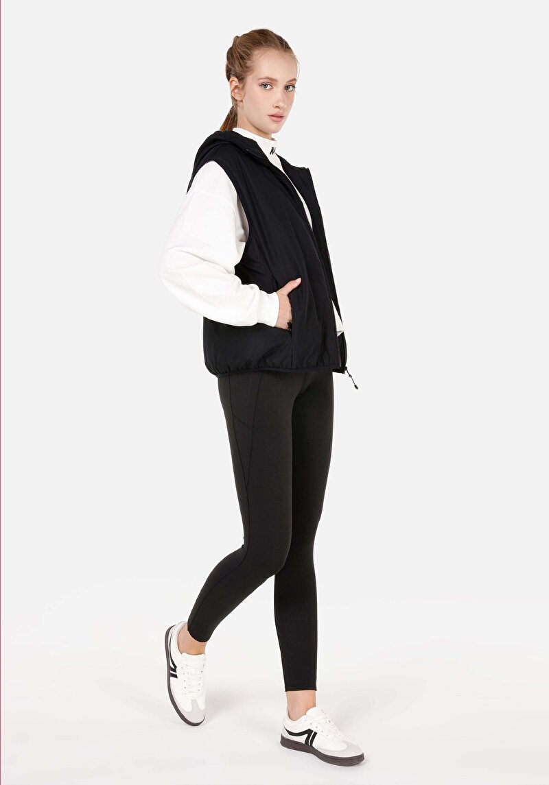 Regular Fit Kapüşonlu Fermuarlı Kadın Siyah Yelek