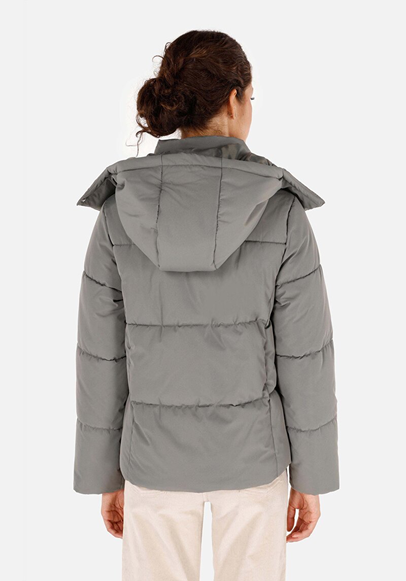 Regular Fit Kapüşonlu Fermuarlı Astarlı  Kadın Yeşil Mont