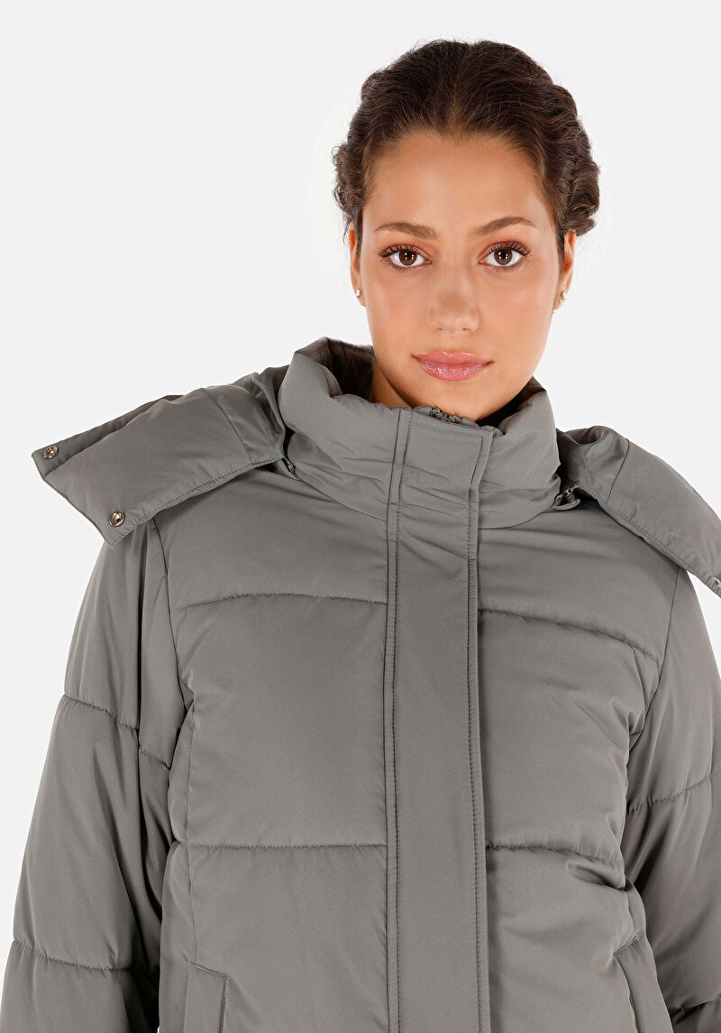 Regular Fit Kapüşonlu Fermuarlı Astarlı  Kadın Yeşil Mont