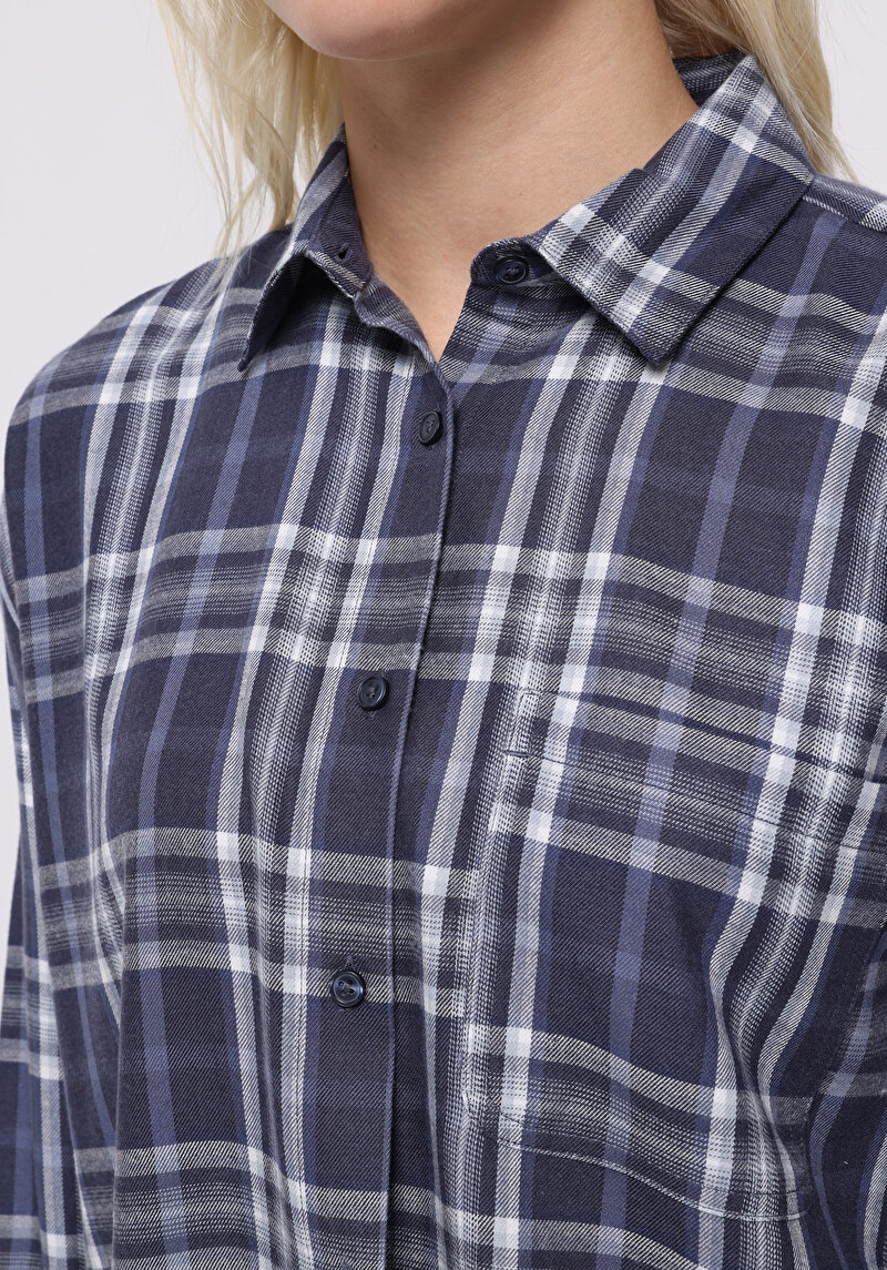 Relax Fit Shirt Neck Ekoseli Kadın Lacivert Uzun Kol Gömlek