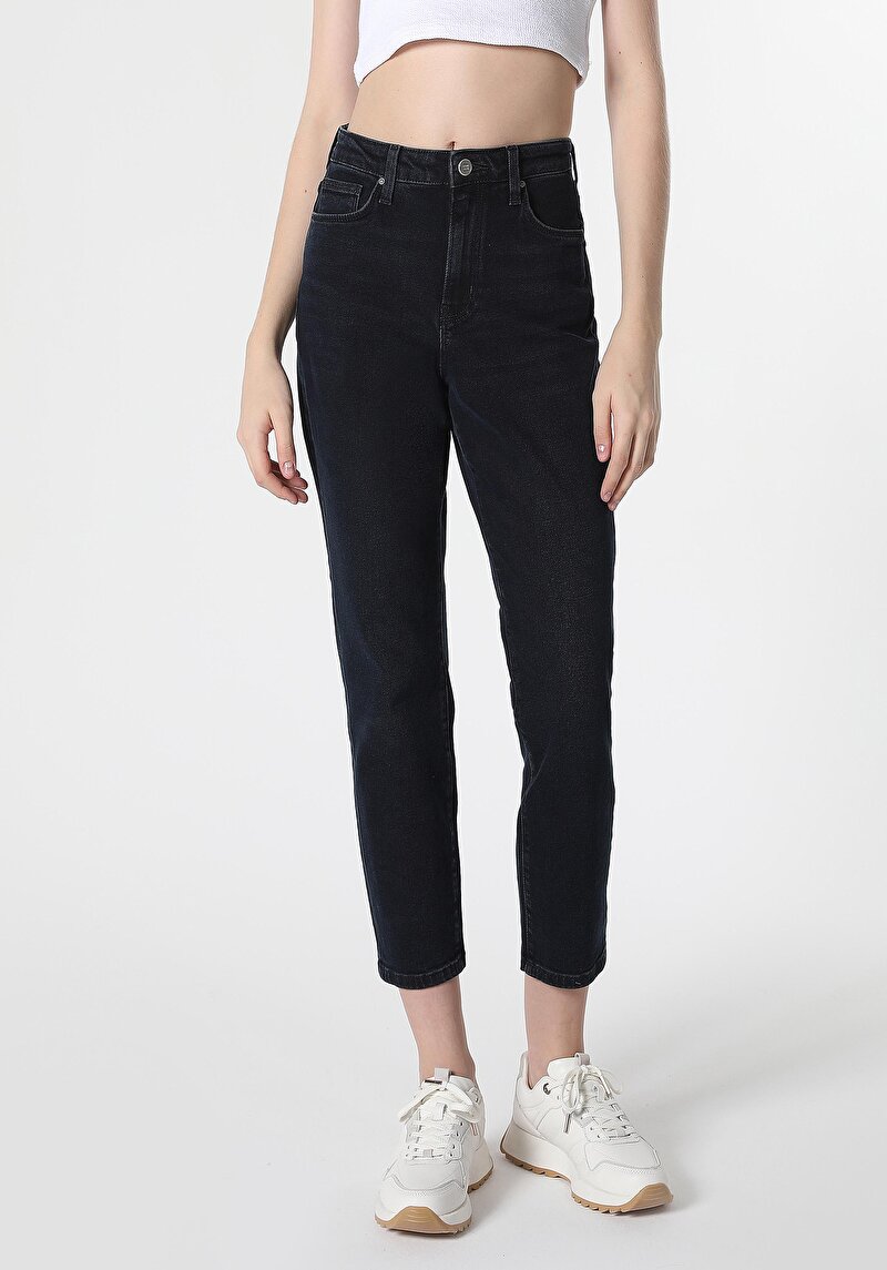 Slim Fit Orta Bel Daralan Paça Kadın Denim Jean Pantolon