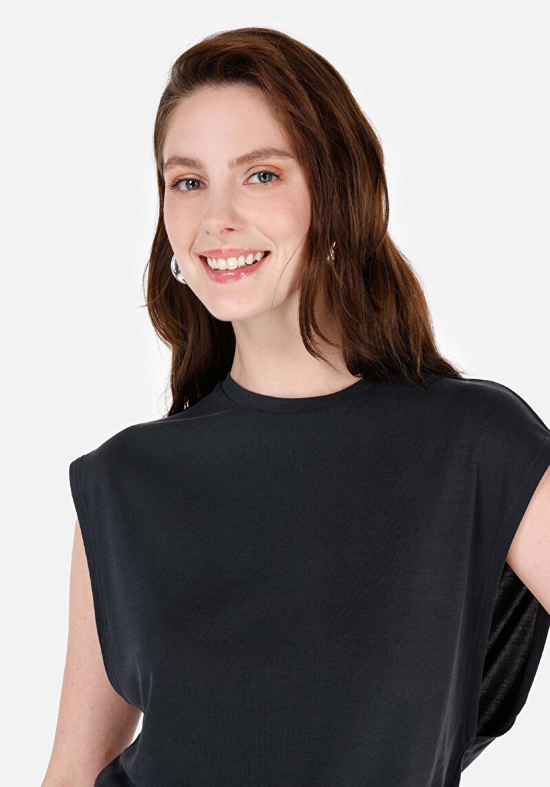 Regular Fit Yuvarlak Yaka Kadın Antrasit Kolsuz Tişört