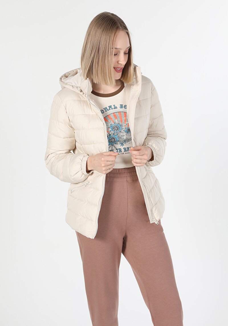 Slim Fit Kapüşonlu Fermuarlı Astarlı  Kadın Beyaz Mont
