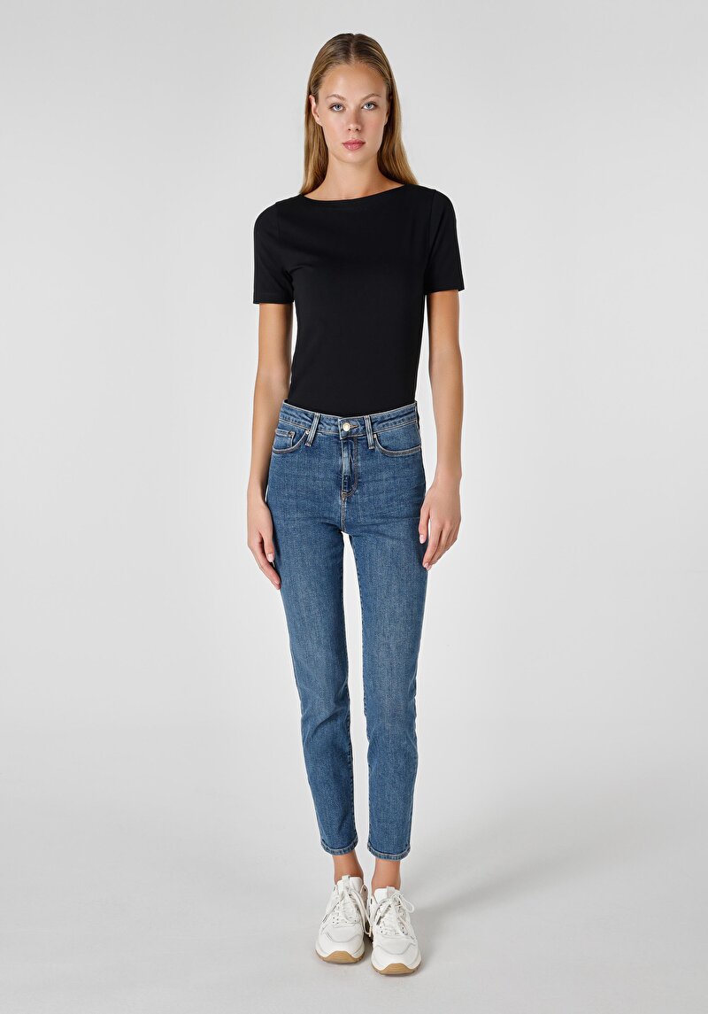 Slim Fit Orta Bel Düz Paça Kadın Denim Jean Pantolon