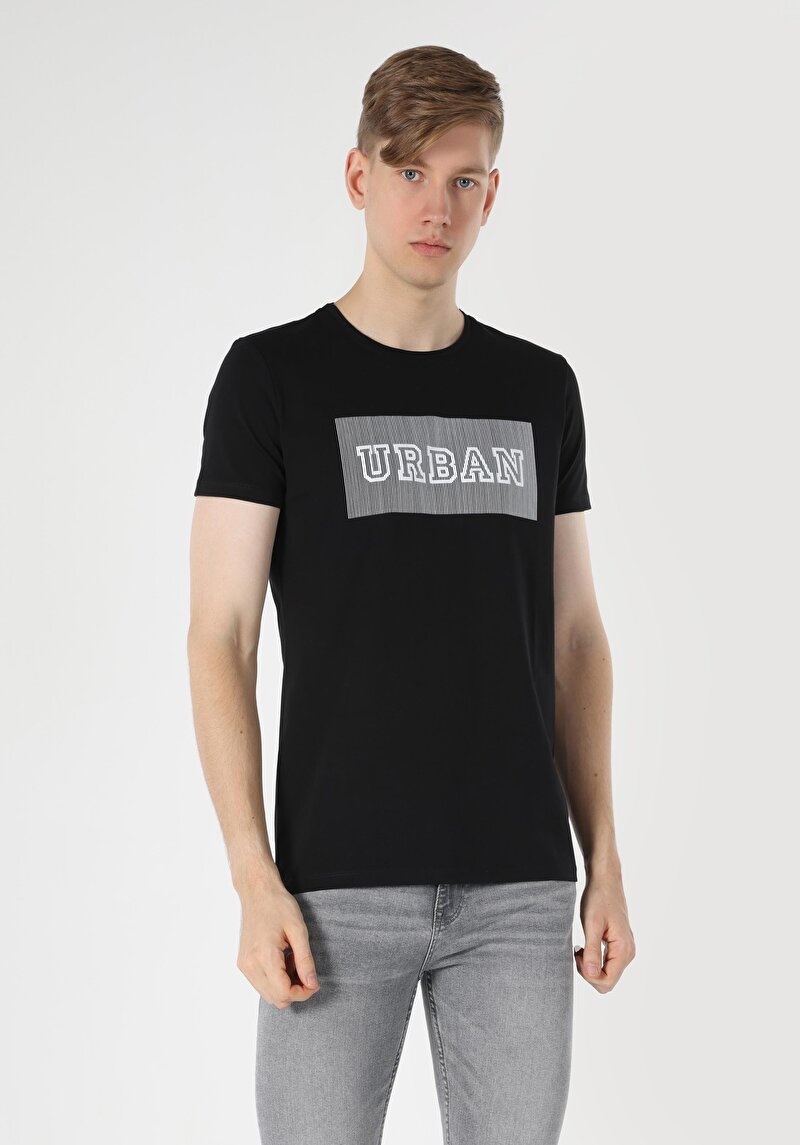 Slim Fit Yuvarlak Yaka Düz Cepsiz Erkek Siyah Kısa Kol Tişört