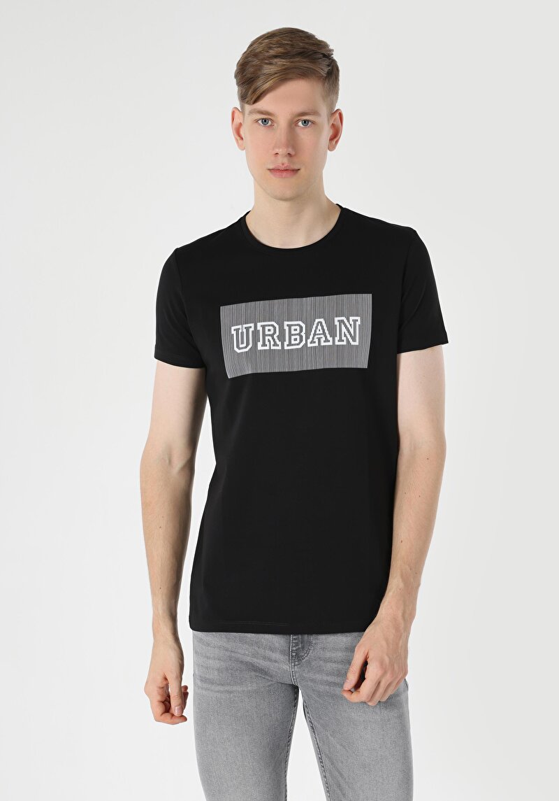 Slim Fit Yuvarlak Yaka Düz Cepsiz Erkek Siyah Kısa Kol Tişört