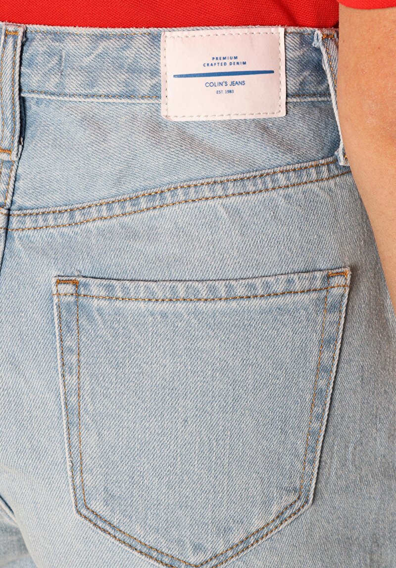 Pamuklu Cepli Mom Fit Yüksek Bel Kadın Mavi Denim Şort