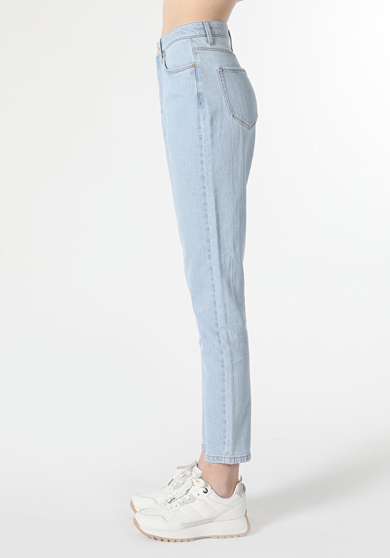 Mom Fit Yüksek Bel Daralan Paça Kadın İndigo Jean Pantolon