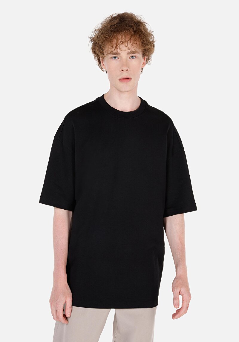 Oversize Fit Yuvarlak Yaka Düz Erkek Siyah Kısa Kol Tişört
