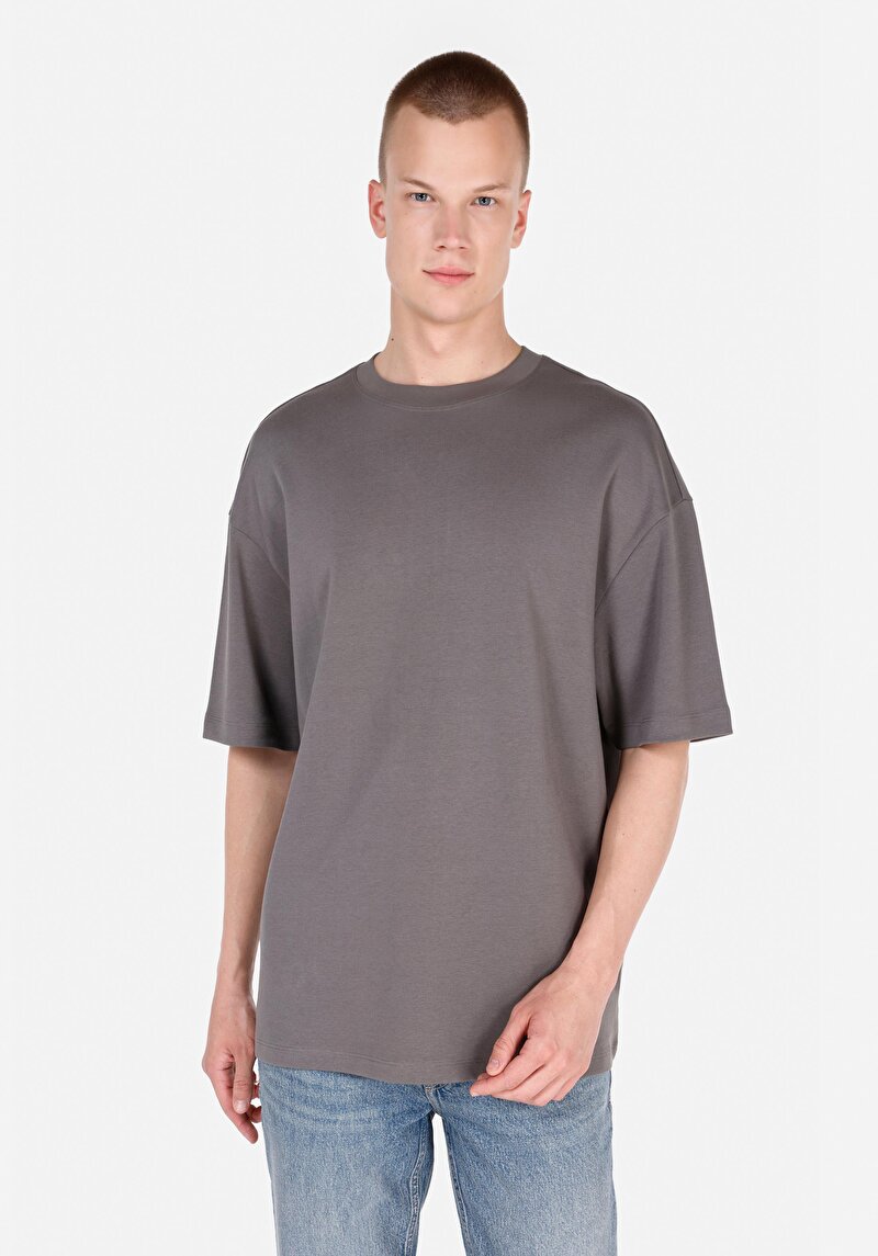 Oversize Fit Pamuklu Yuvarlak Yaka Düz Erkek Gri Kısa Kol Tişört