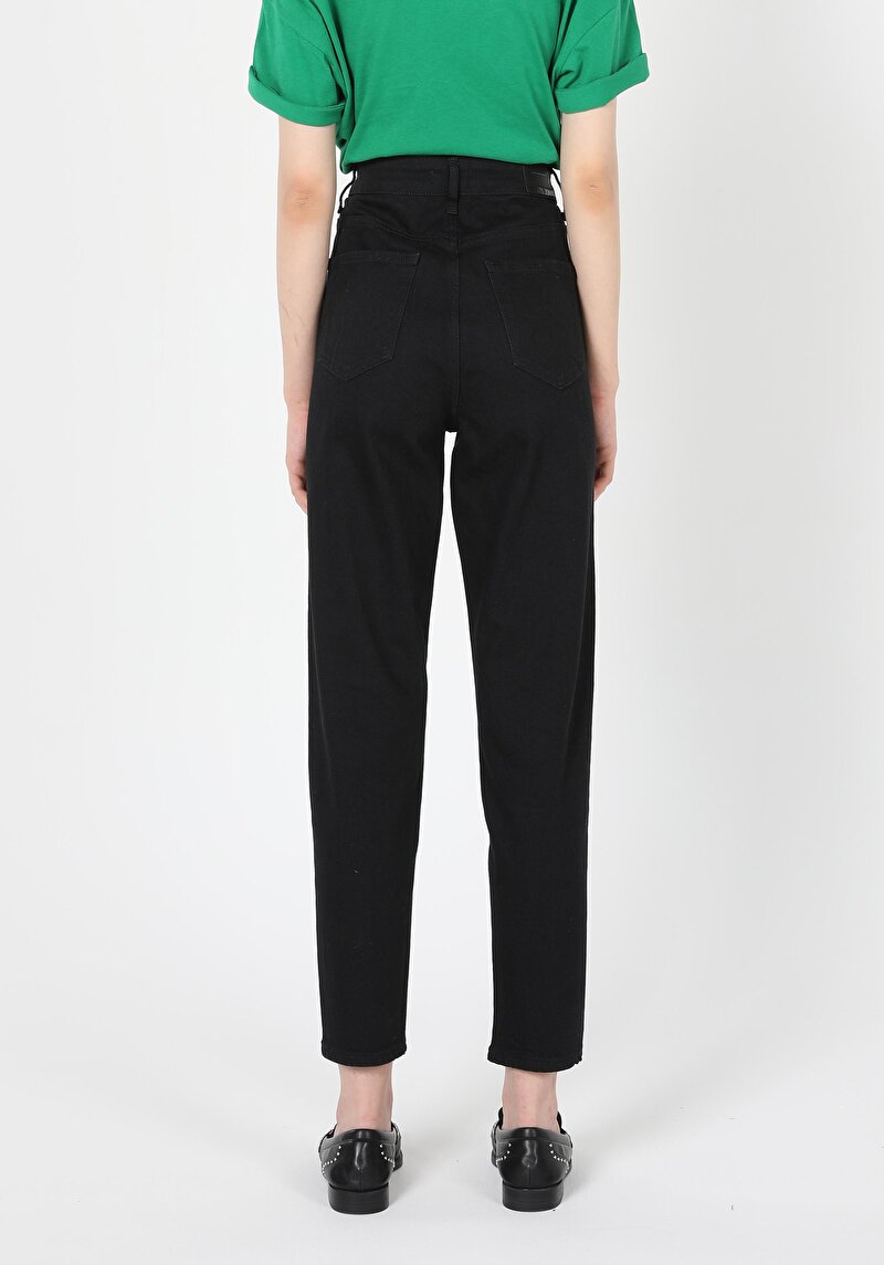 Mom Fit Yüksek Bel Daralan Paça Kadın Denim Jean Pantolon