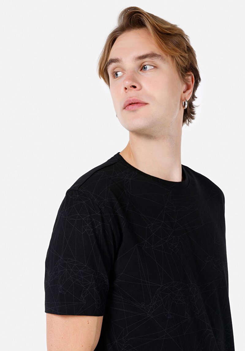 Regular Fit Yuvarlak Yaka Düz Erkek Siyah Kısa Kol Tişört