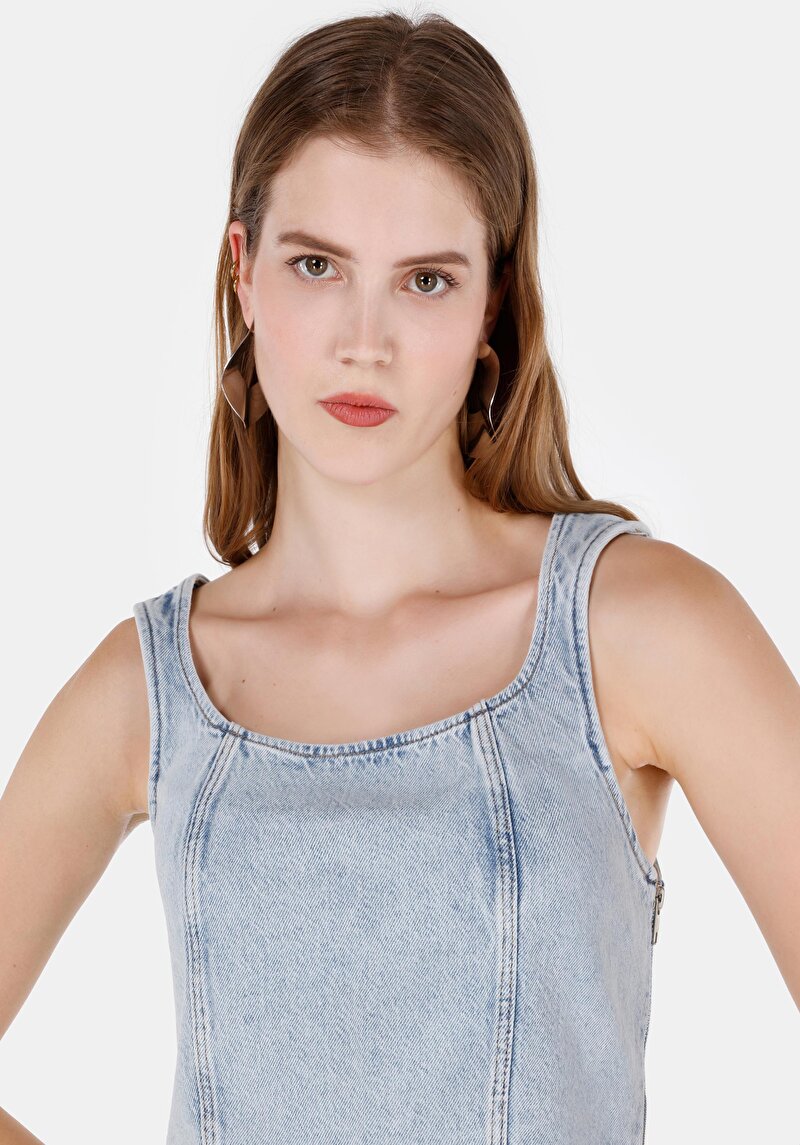 Slim Fit Yuvarlak Yaka Kolsuz Kadın Mavi Gömlek