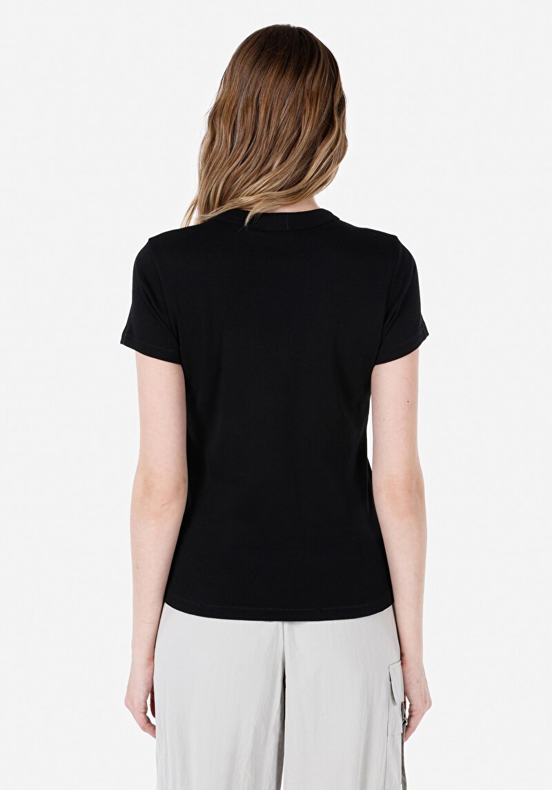 Slim Fit Yuvarlak Yaka Düz Kadın Siyah Kısa Kol Tişört
