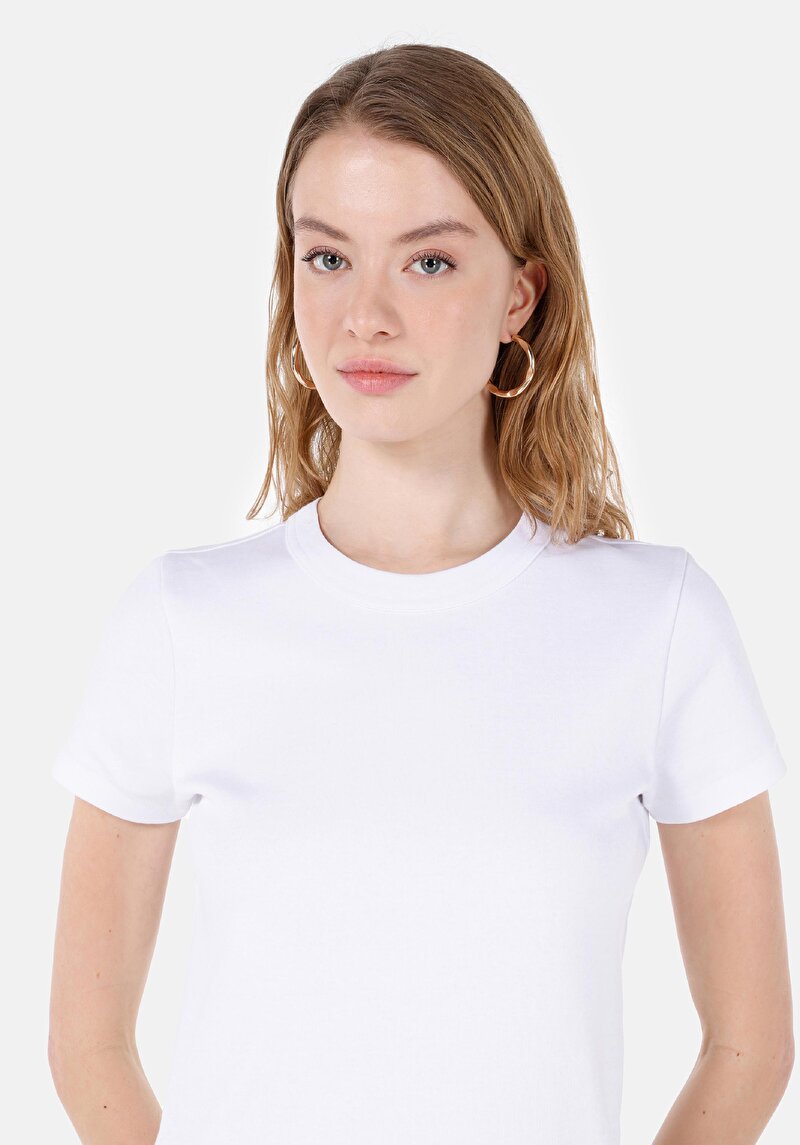 Slim Fit Yuvarlak Yaka Düz Kadın Beyaz Kısa Kol Tişört