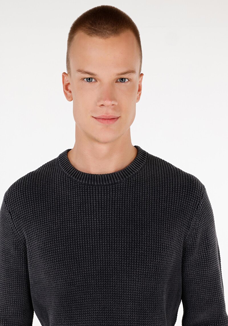 Regular Fit Pamuklu Yuvarlak Yaka Jakarlı Erkek Antrasit Kazak