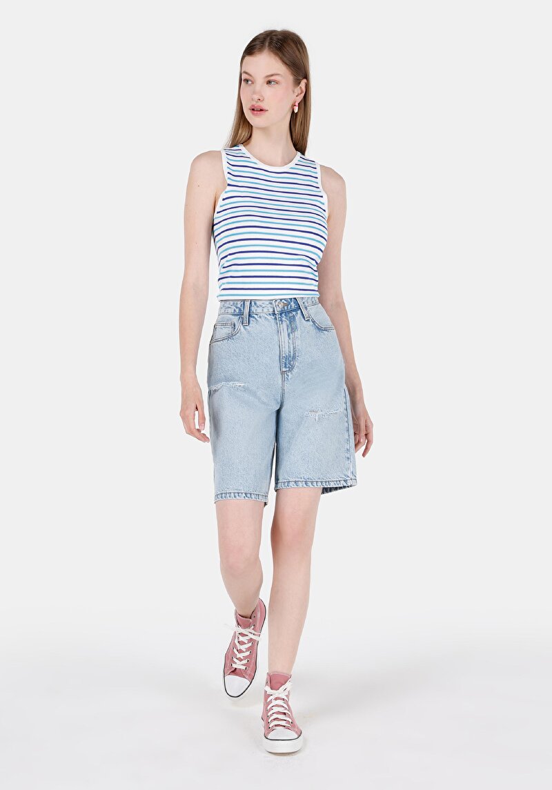 Regular Fit Yüksek Bel Yırtık Detaylı Kadın Bleach Indigo Denim Jean Şort