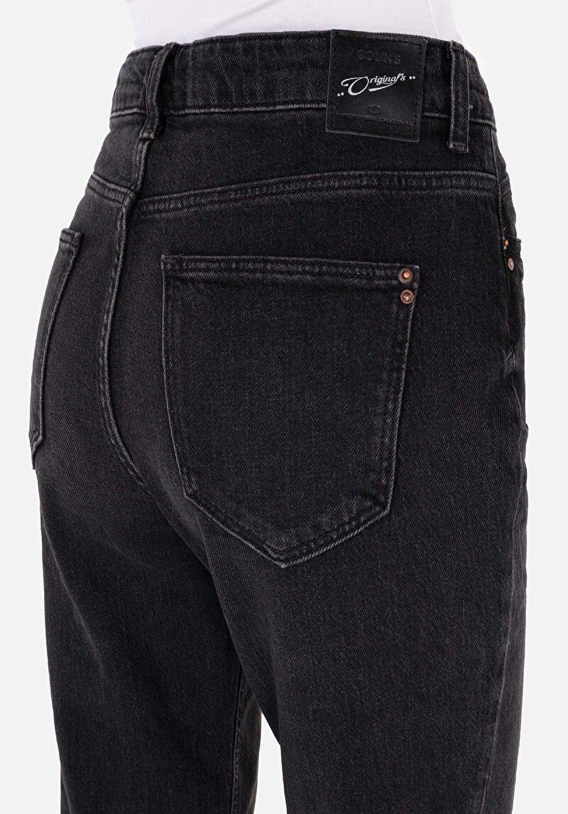 Mom Fit  Daralan Paça Kadın Denim Jean Pantolon