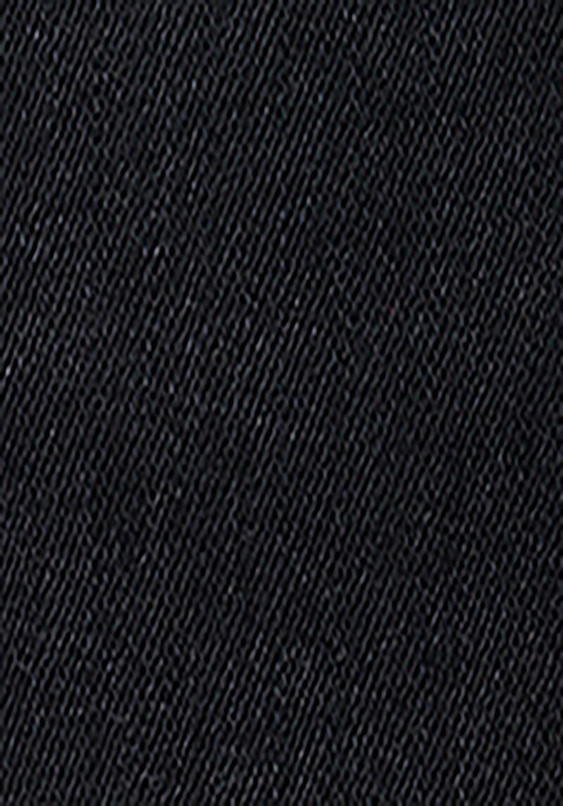 Slim Fit Düşük Bel Dar Paça Erkek Denim Jean Pantolon