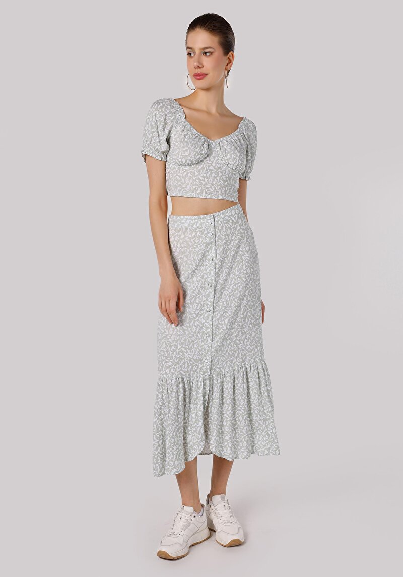 Slim Fit V Yaka Çiçekli Kadın Yeşil Kısa Kol Gömlek