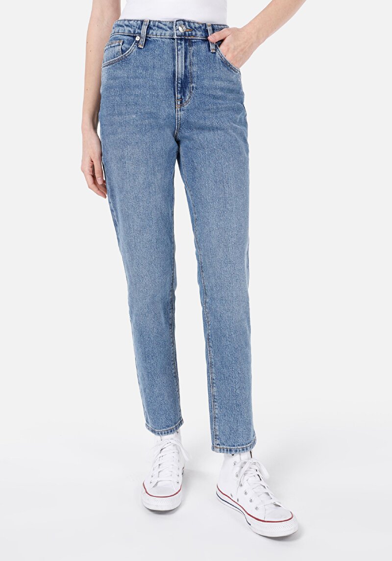 Mom Fit Daralan Paça Kadın İndigo Jean Pantolon