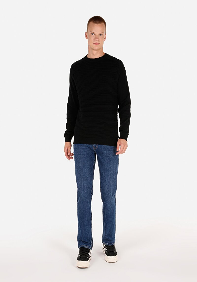 Regular Fit Yuvarlak Yaka Jakarlı Erkek Siyah Kazak