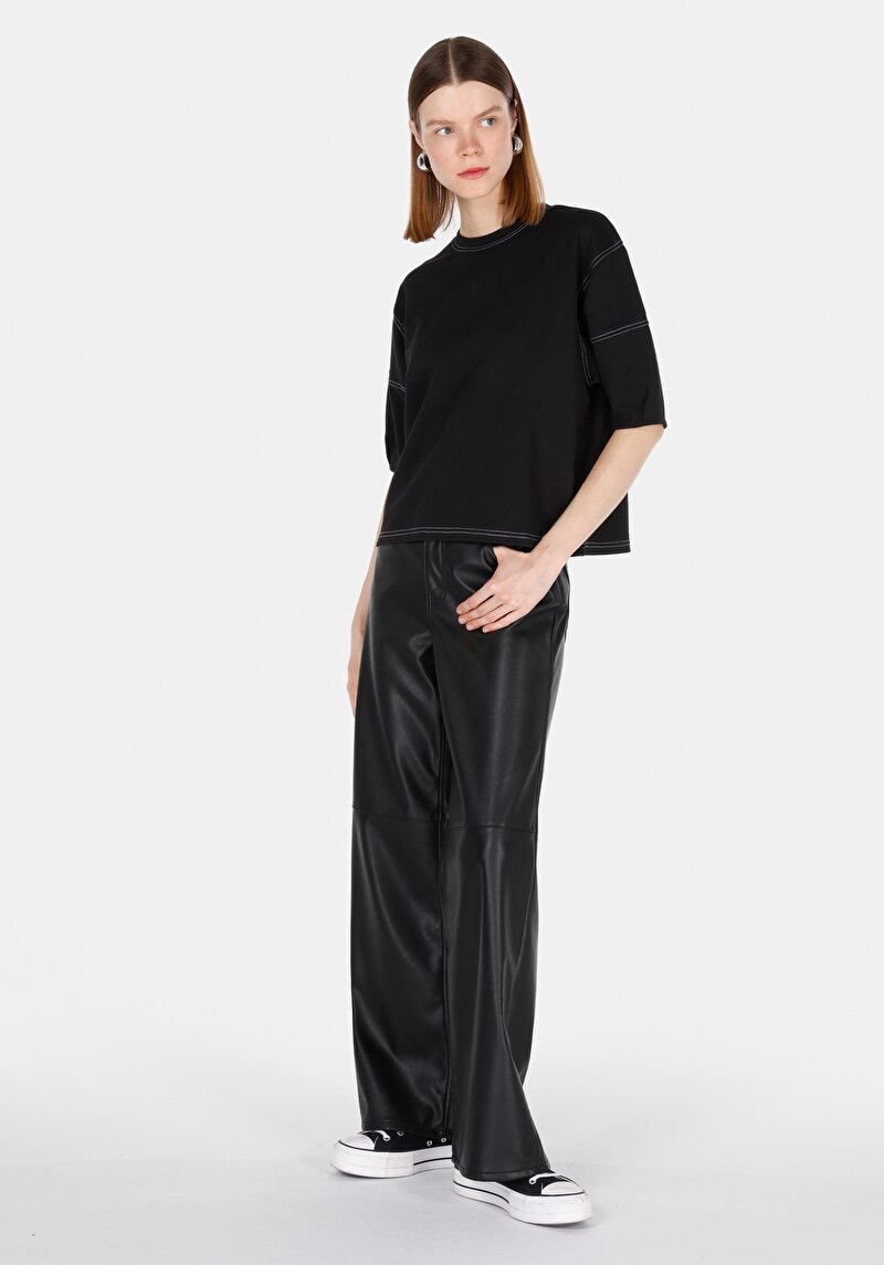 Regular Fit Yuvarlak Yaka Düz Kadın Siyah Kısa Kol Tişört