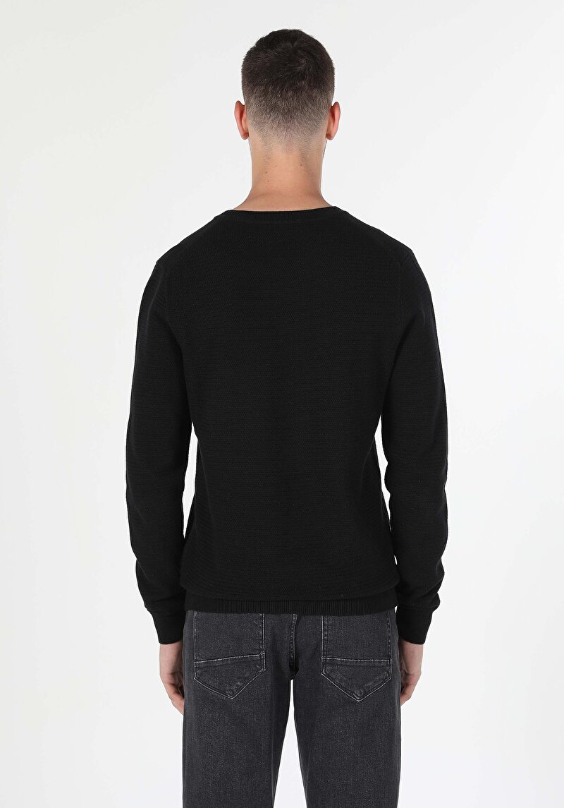 Regular Fit Pamuklu Yuvarlak Yaka Jakarlı Erkek Siyah Triko Kazak