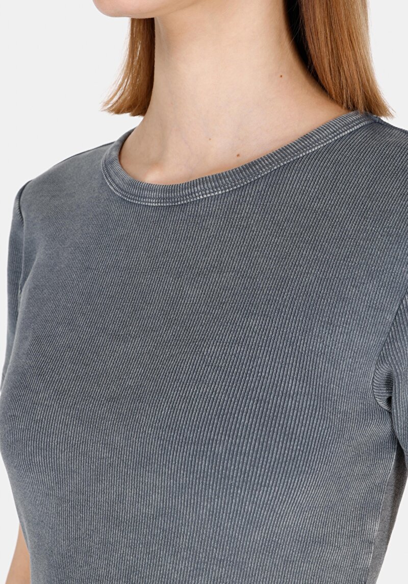 Slim Fit Kadın Antrasit Kısa Kol Tişört