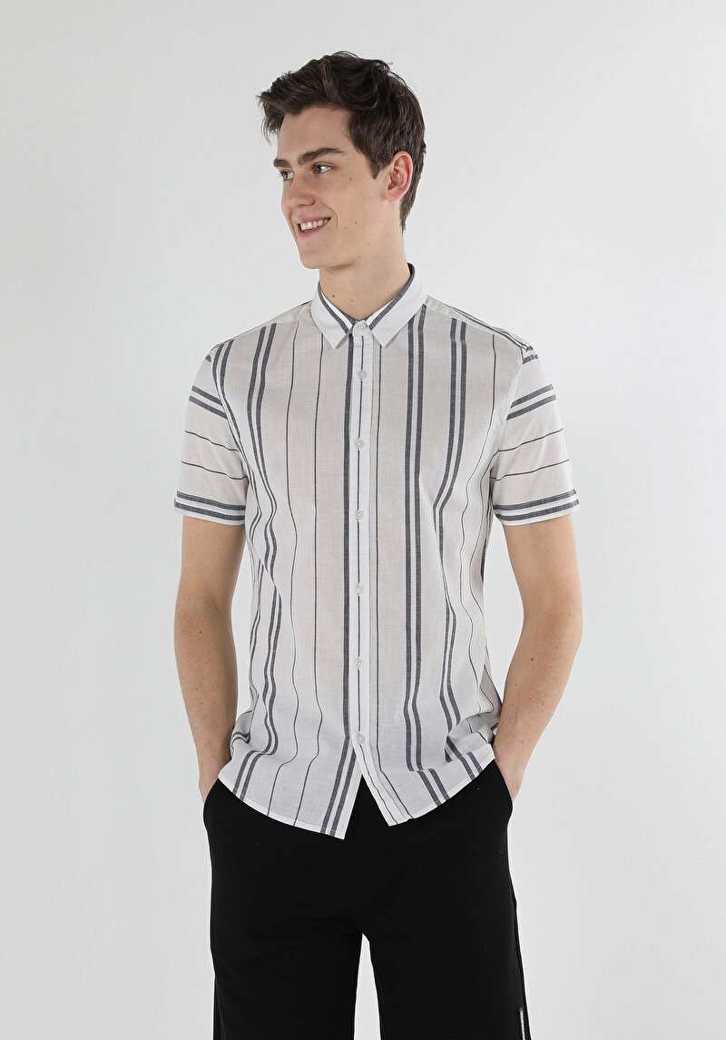 Slim Fit Shirt Neck  Erkek Beyaz Kısa Kol Gömlek Cl1056707