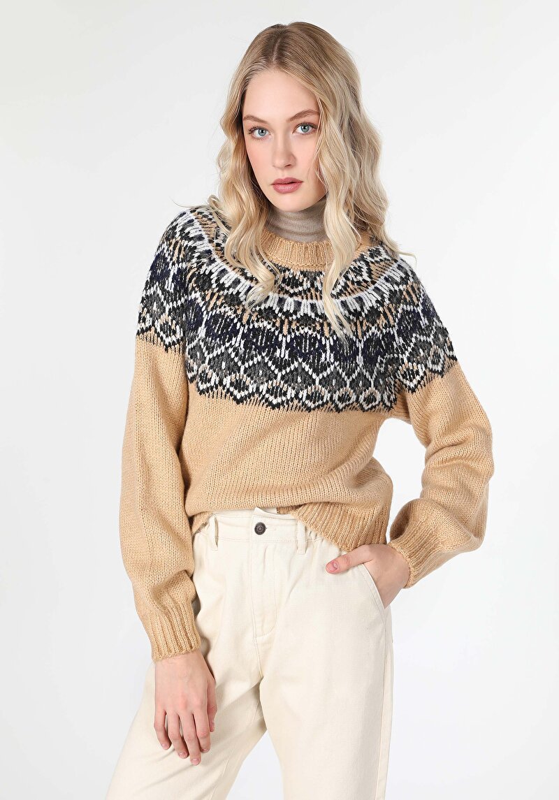 Regular Fit Yuvarlak Yaka Etnik Kadın Bej Kazak