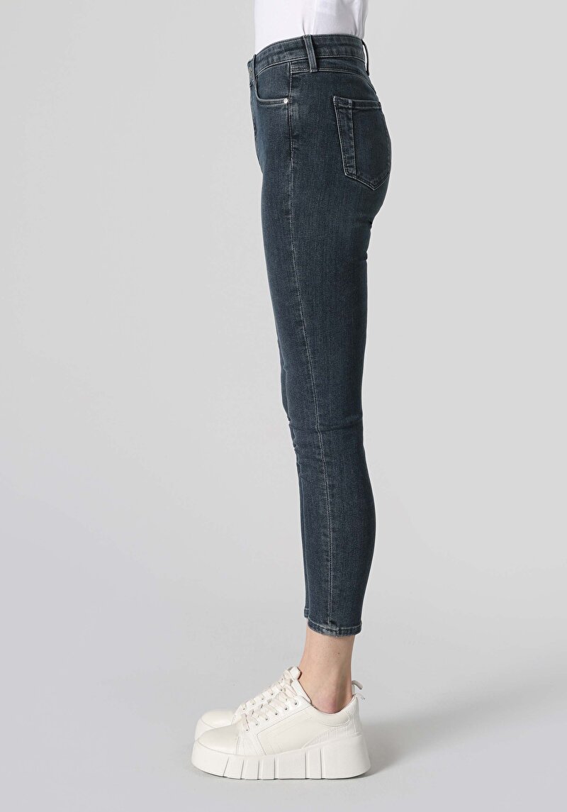 Skinny Fit Orta Bel Dar Paça Kadın Koyu İndigo Jean Pantolon