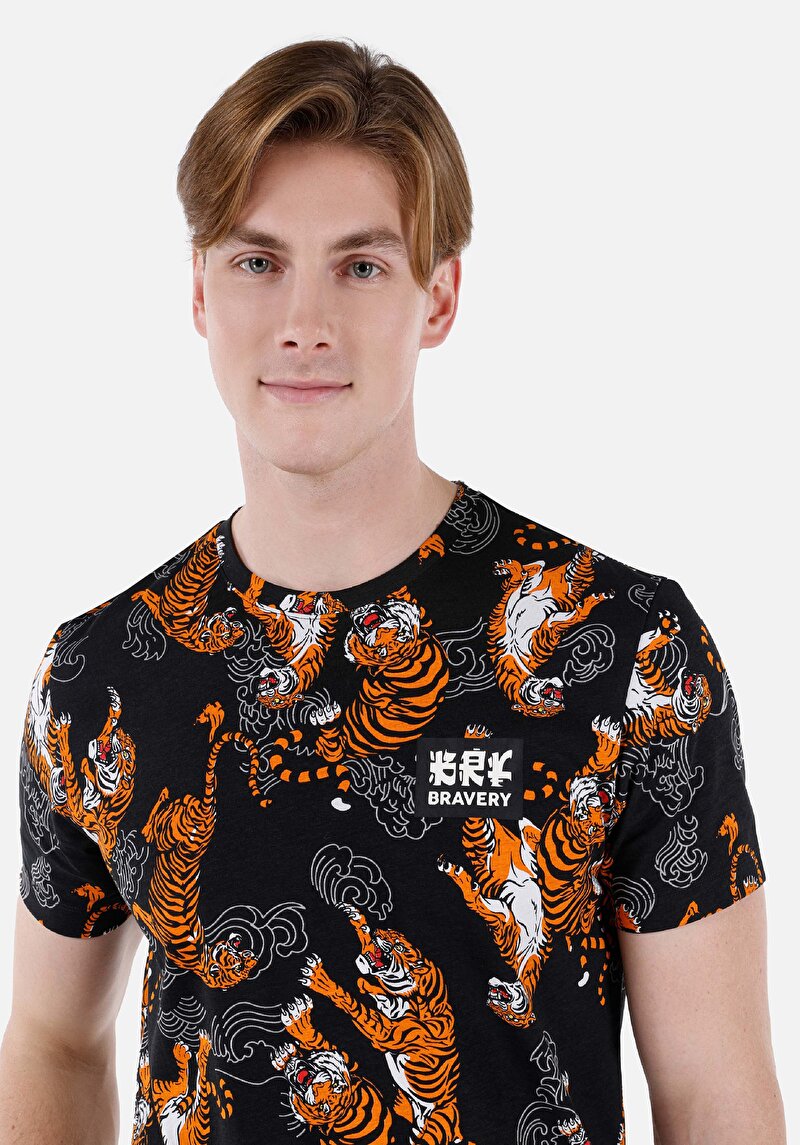 Regular Fit Yuvarlak Yaka Pamuklu Baskılı Erkek Siyah Kısa Kol Tişört