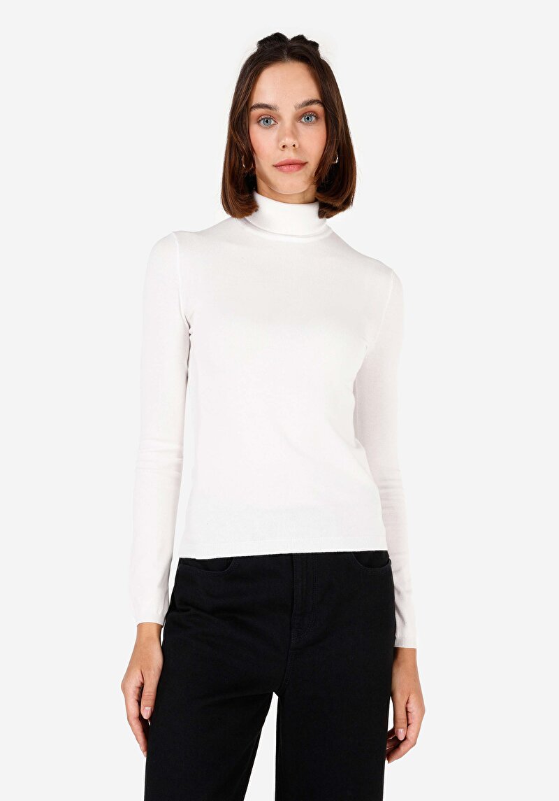 Slim Fit Balıkçı Yaka Kadın Beyaz Kazak