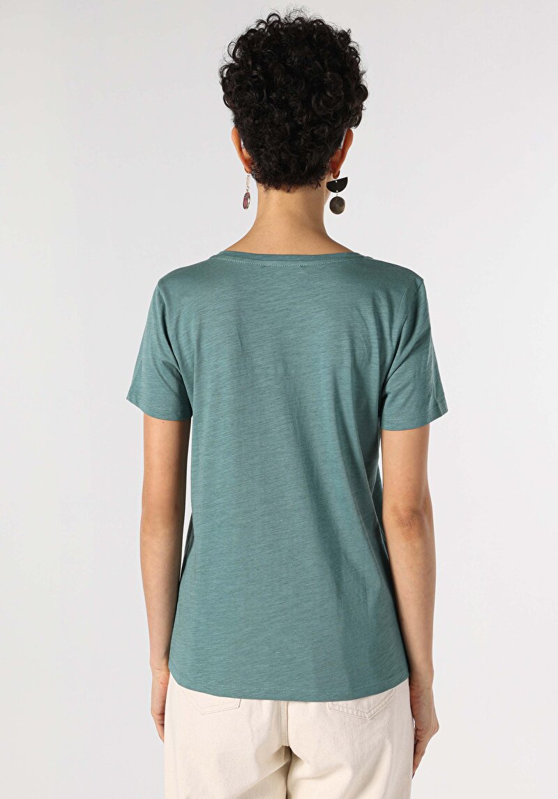 Regular Fit V Yaka Düz Kadın Yeşil Kısa Kol Tişört