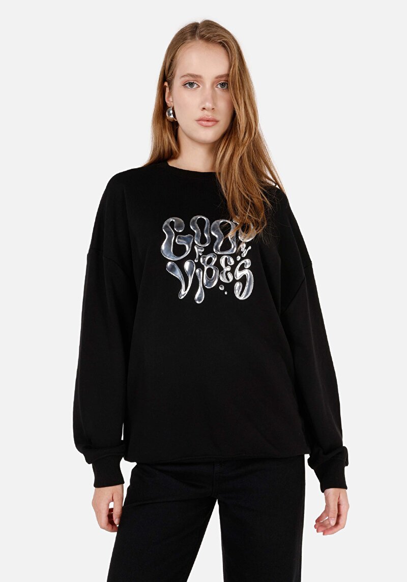 Comfort Fit Yuvarlak Yaka  Kadın Siyah Sweatshirt