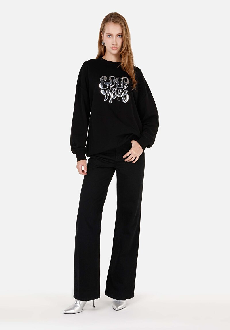 Comfort Fit Yuvarlak Yaka  Kadın Siyah Sweatshirt