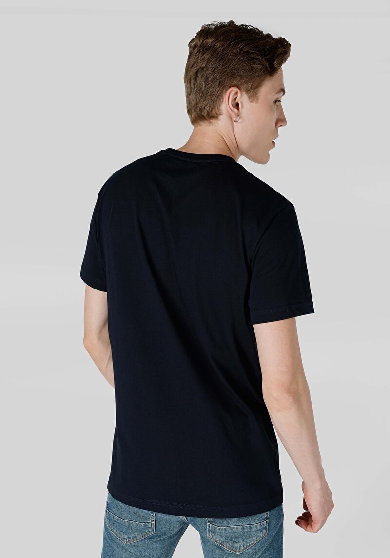 Comfort Fit Yuvarlak Yaka Erkek Lacivert Kısa Kol Tişört