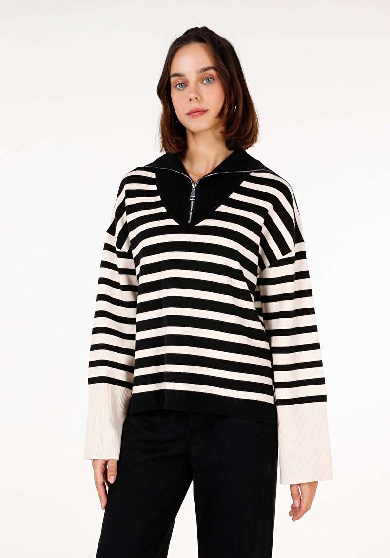 Regular Fit Fermuarlı Kadın Siyah Kazak