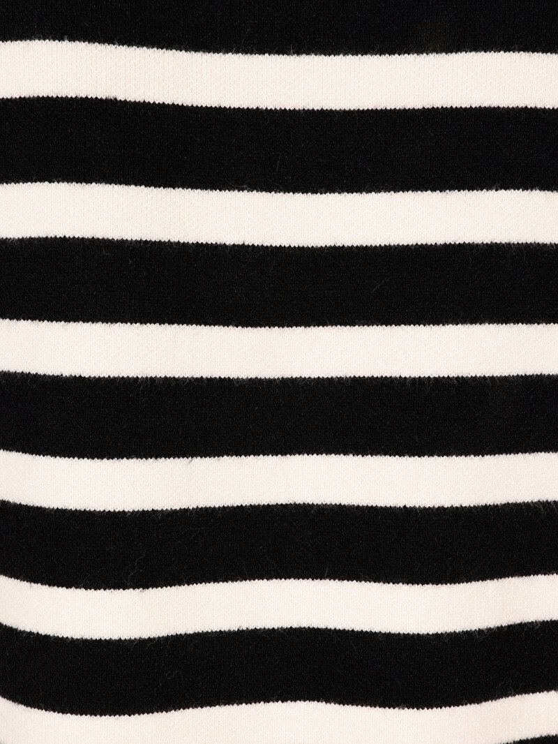 Regular Fit Fermuarlı  Kadın Siyah Kazak